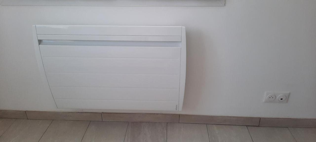 Studio Parking Gratuit Sur Place Claye Souilly Eksteriør bilde